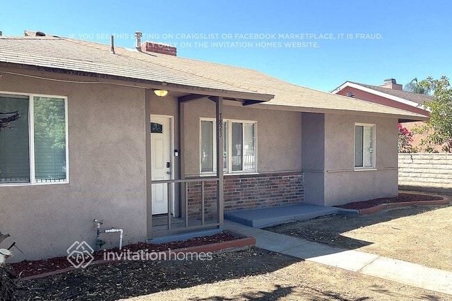 Photo - 7823 Louise Ave