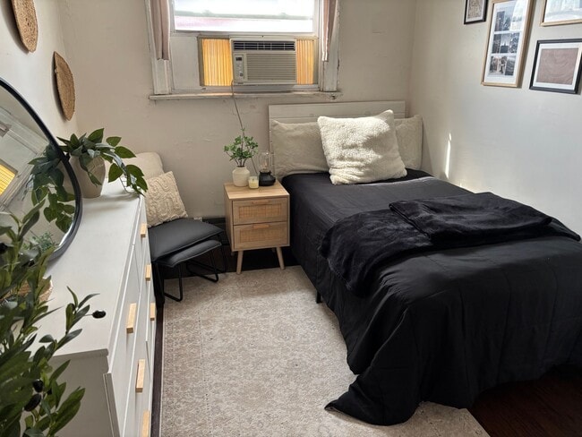 Photo - 2805 Stratford - Amazing location one block from University of Cincinnati