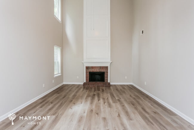 Photo - 3755 Jasmine Ln SW