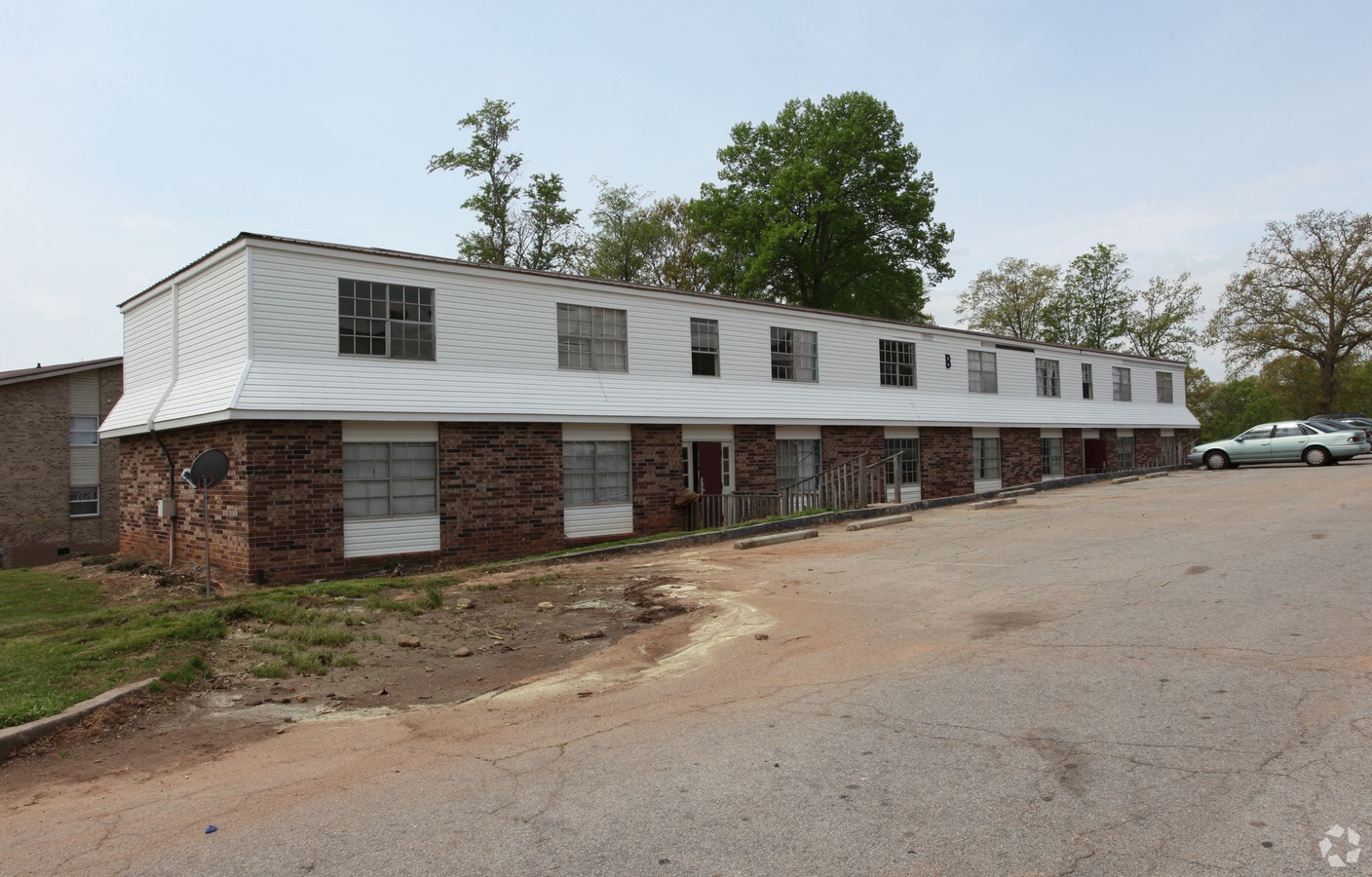 Versailles Apartments - Versailles Apartments