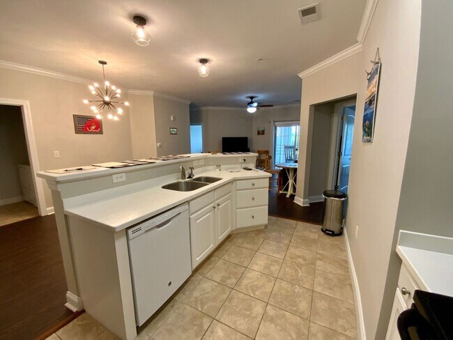 Photo - Furnished 3 bedroom 3 bath Condo - Flexibl... Unit 1