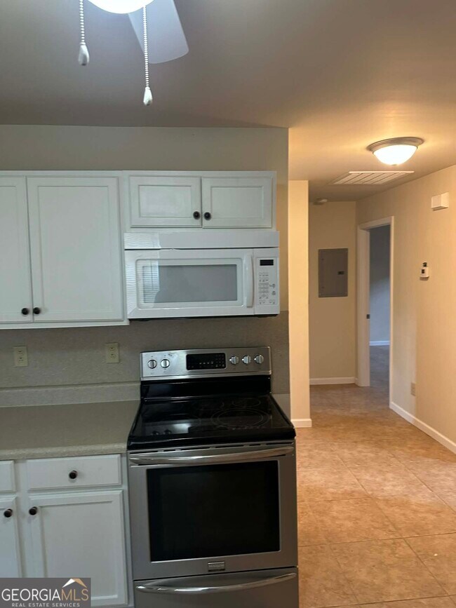 Photo - 1167 Turner Way Unit A