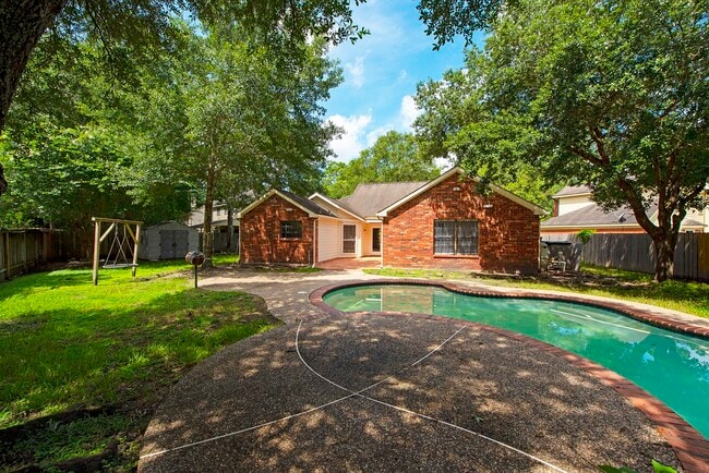 Photo - 34 Green Slope Pl