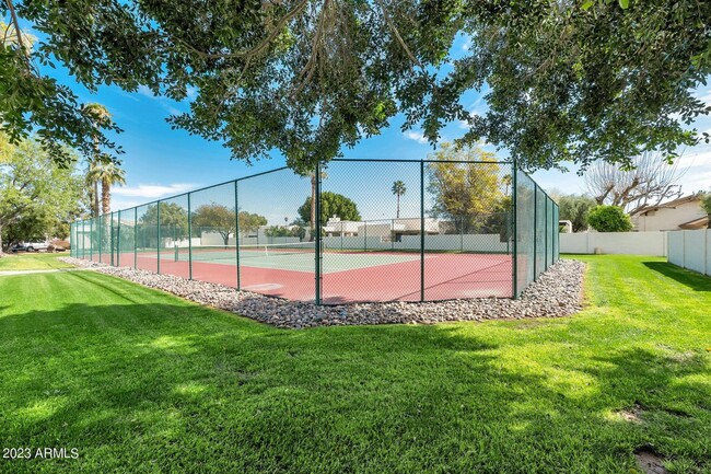 Photo - Welcome to your new home in Lake Biltmore Estates! ONLY 2199.00/$500 Of 2nd Month Rent