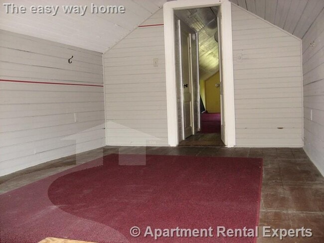 Building Photo - 34 Leonard St Unit #2