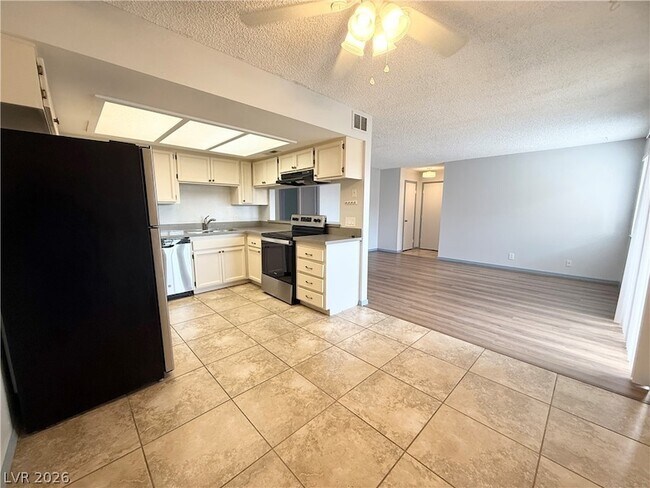 3720 Snorkel Cir Unit 2