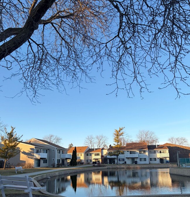 Building Photo - 1000 Bayside Dr. 2378 Unit 203