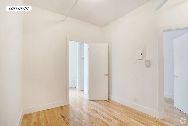 Building Photo - 317 W 71st St Rental