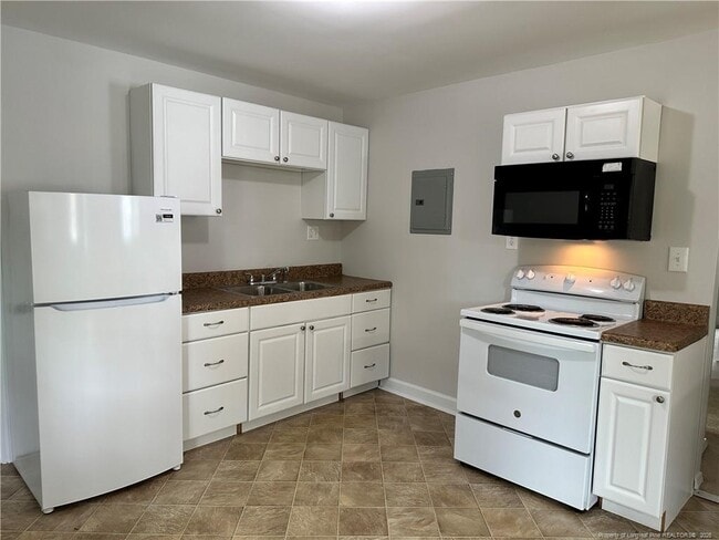 Photo - 409 Boundary Ln