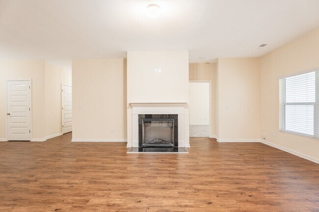 Photo - 6130 Mahogany Ter