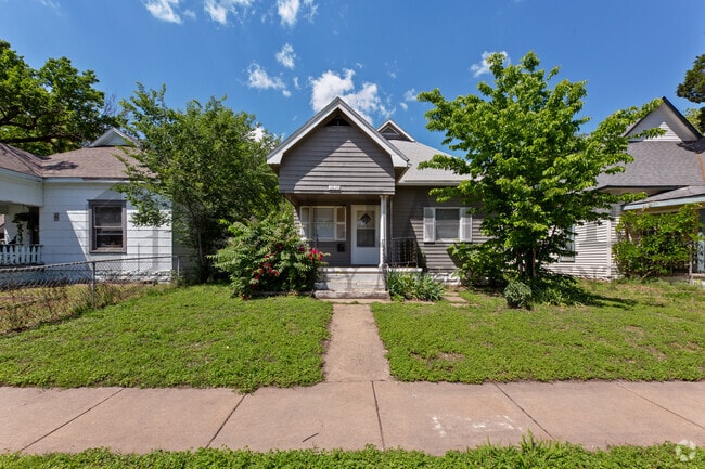 Building Photo - 1028 W Munnell Ave Rental
