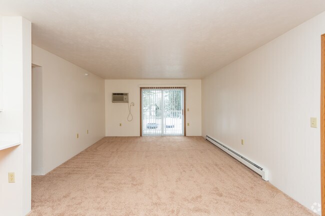 2BR, 1BA - 960 SF