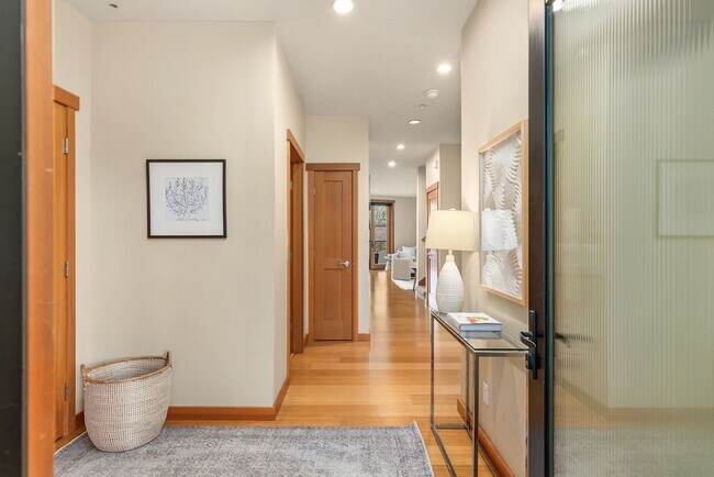 Photo - 610 NE Vineyard Ln Unit A302