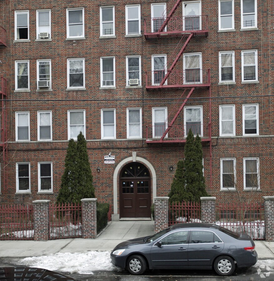 Photo - 3280 Reservoir Oval E