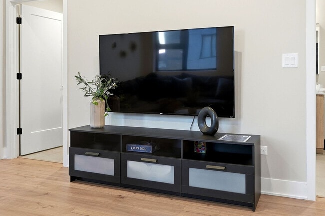 Photo - 6044 N Winthrop Ave Unit ID1372957P