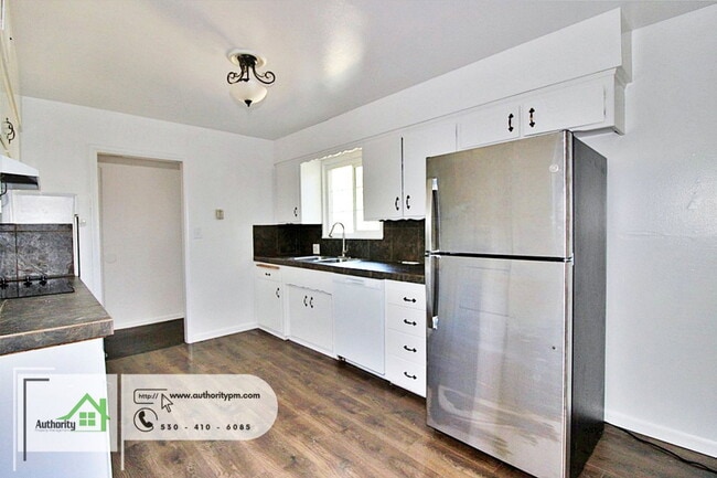 Photo - 6482 Leonard Dr