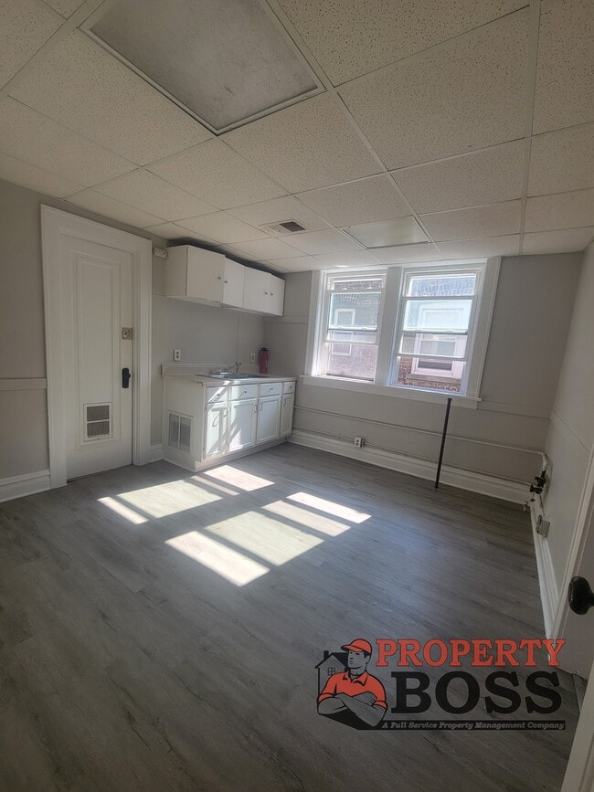 Photo - 1325 Marshall St