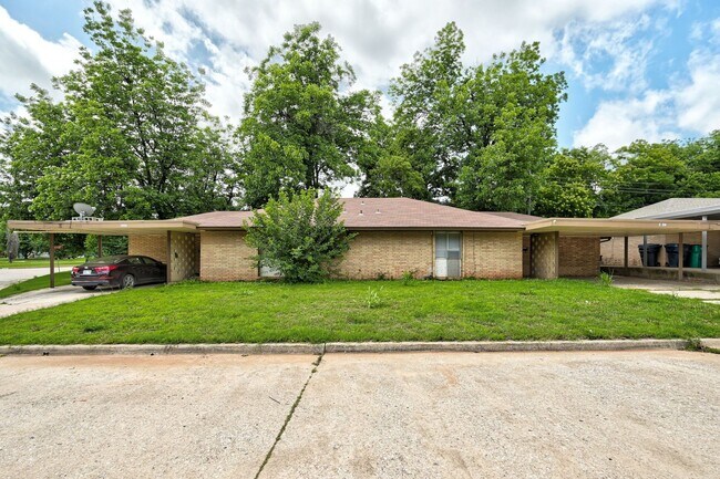 Photo - 2000 NW 32nd Terrace Unit 2004