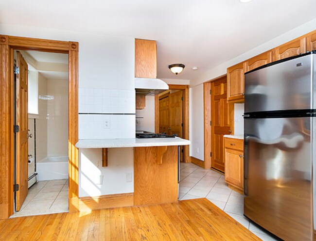 Building Photo - 86 Myrtle St Unit 5 Rental