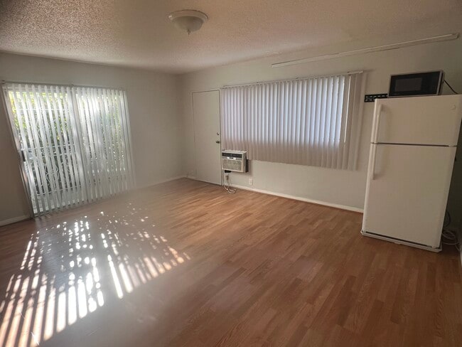 Photo - 509 N Curson Ave