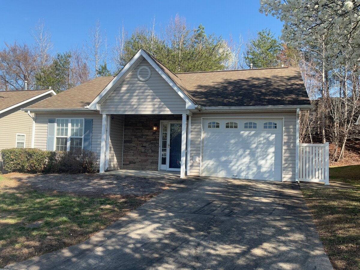 Photo - 191 Charlotte Ct