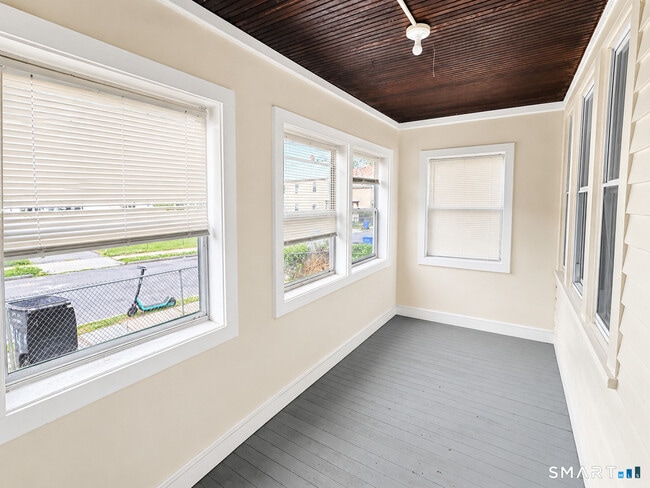 Photo - 44-46-46 Glendale Ave