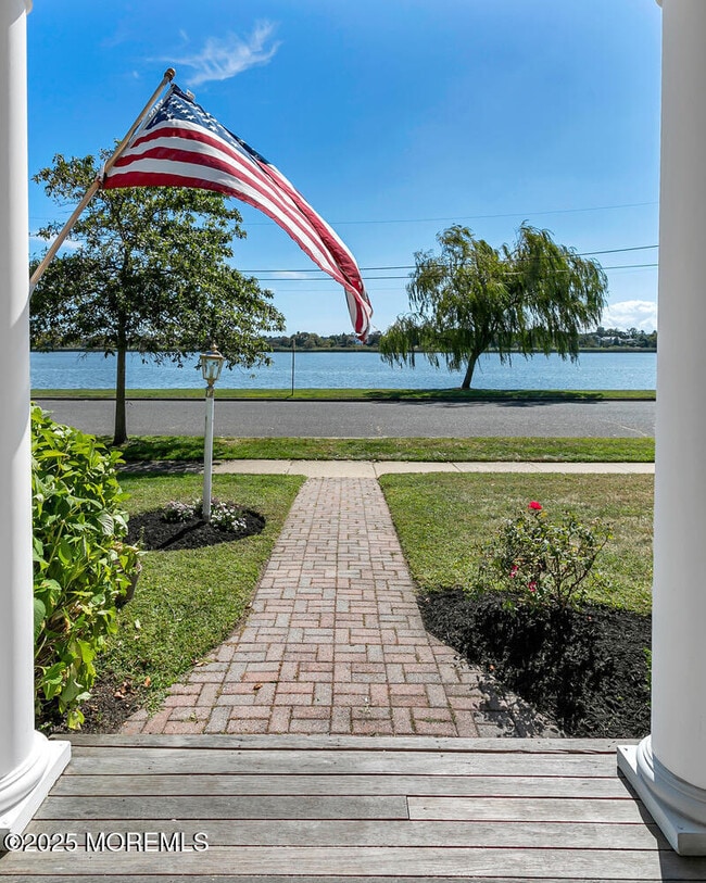 306 Ocean Rd