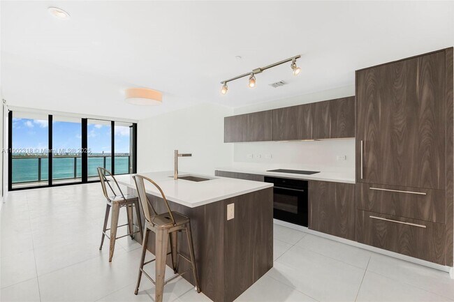 Photo - 3131 NE 7th Ave Unidad 3402