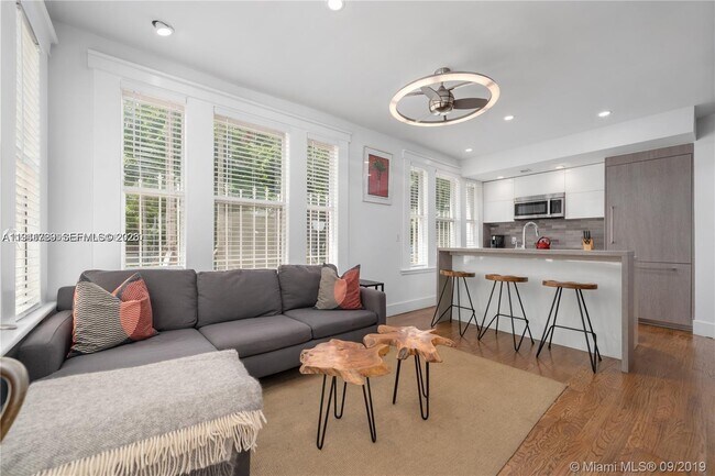 Photo - 739 2nd St Unidad 1