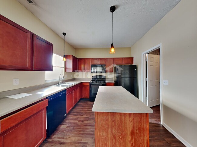 Photo - 5659 W Woodview Trl