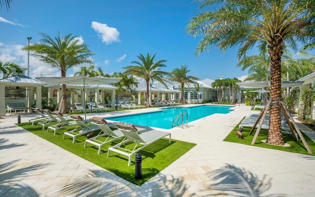 Building Photo - Cortland Delray Station