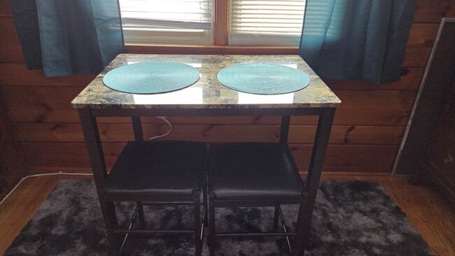 Building Photo - 1335 New Haven Rd