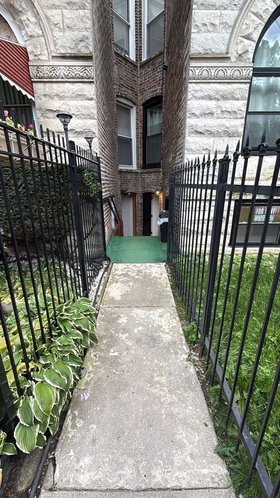 Photo - 3261 W Fulton Blvd