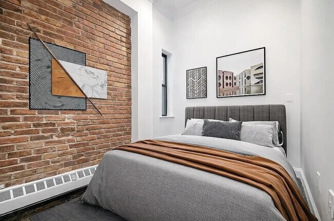 Photo - 328 E 4th St Unit 1A