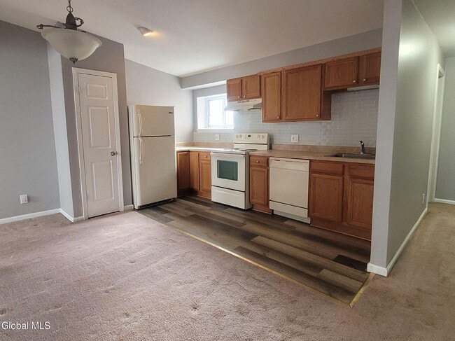 Photo - 68 Morris St Unit Apt 6