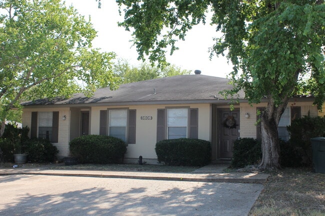 Photo - 3606MN Unidad B