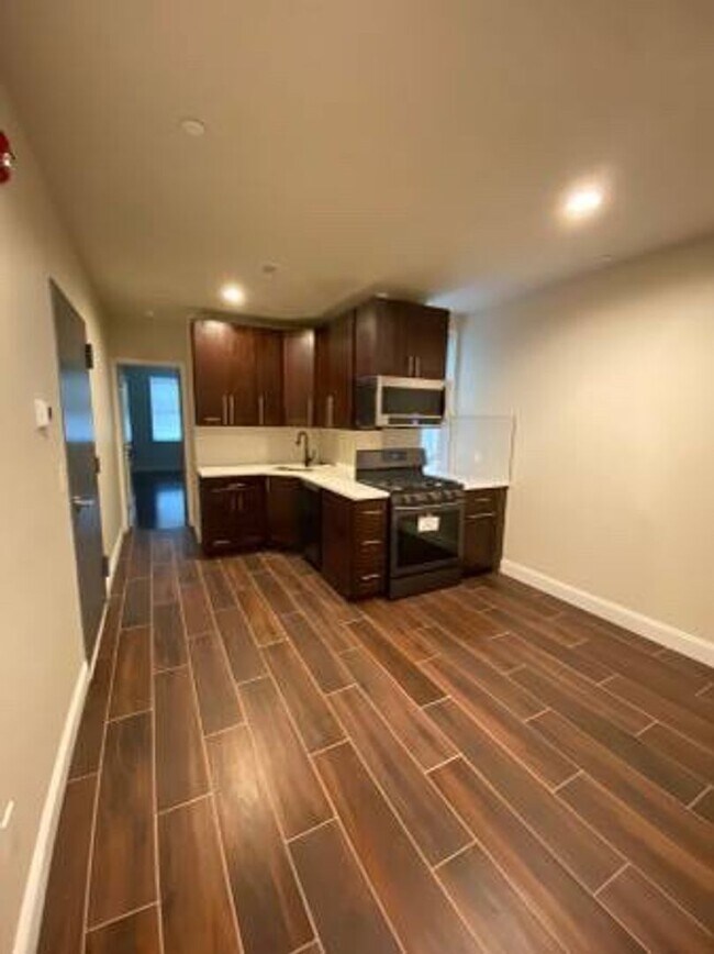 Photo - 826 Reed St Unit 2