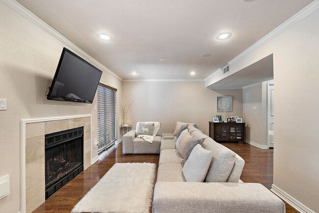 Photo - 22 E Willowood Ct