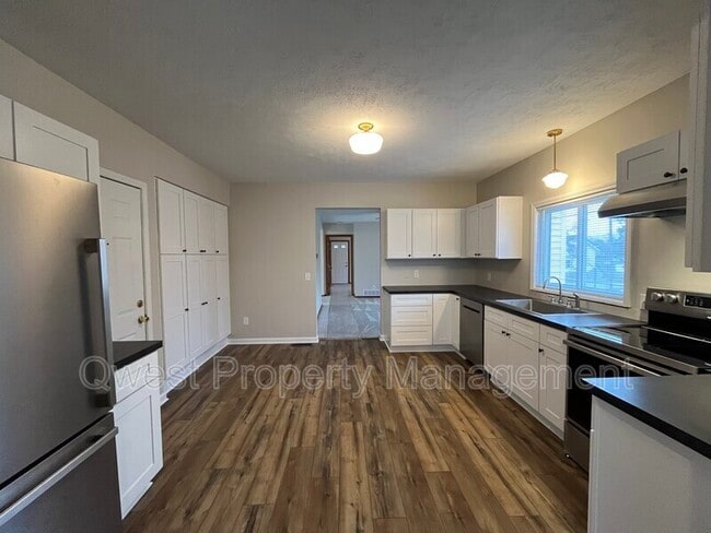 Photo - 1401 Valley Ave NW Unit #1