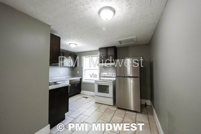 Photo - 2201 E New York St Unit A