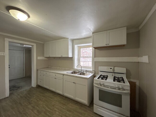 Photo - Charming 2-Bedroom, 1-Bathroom Home – $875/Month Elkhart, IN