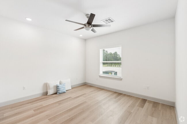 2BR, 2BA - 1,129SF - Primary Bedroom