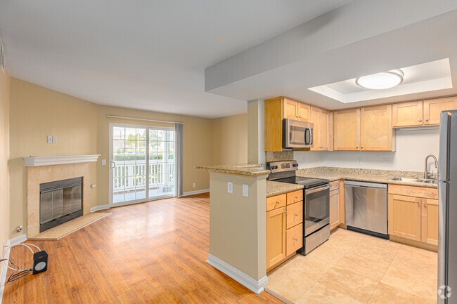 3BR, 2BA - 1,100SF - Kitchen - Citrus Court Apartments