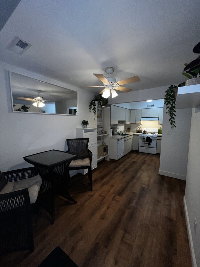 Photo - 10 Country Walk Unit Country Walk 10