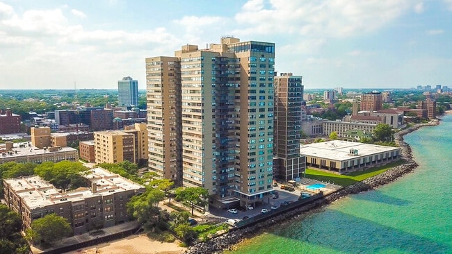 Photo - 6301 N Sheridan Rd Condo Unit 14E
