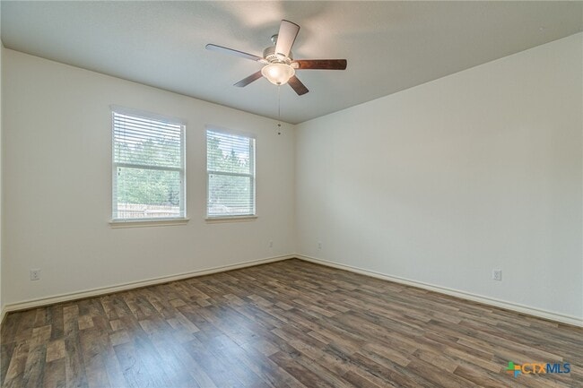 Photo - 124 Mary Max Cir