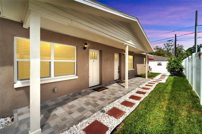 Building Photo - 1462 Cleveland St