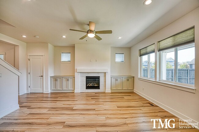 Photo - Contemporary 4 BD Vancouver Home with Resort-Style Community Amenities