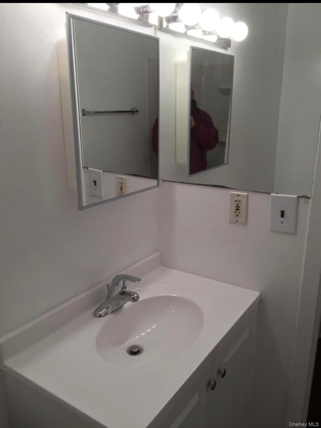 Photo - 206 W Broadway