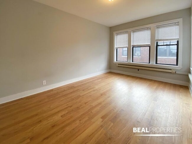 Building Photo - 0 bedroom in CHICAGO IL 60640 Unit B3